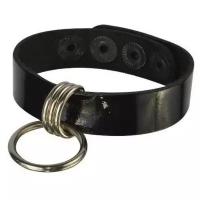 Черный лаковый кожаный браслет с подвесным колечком черный